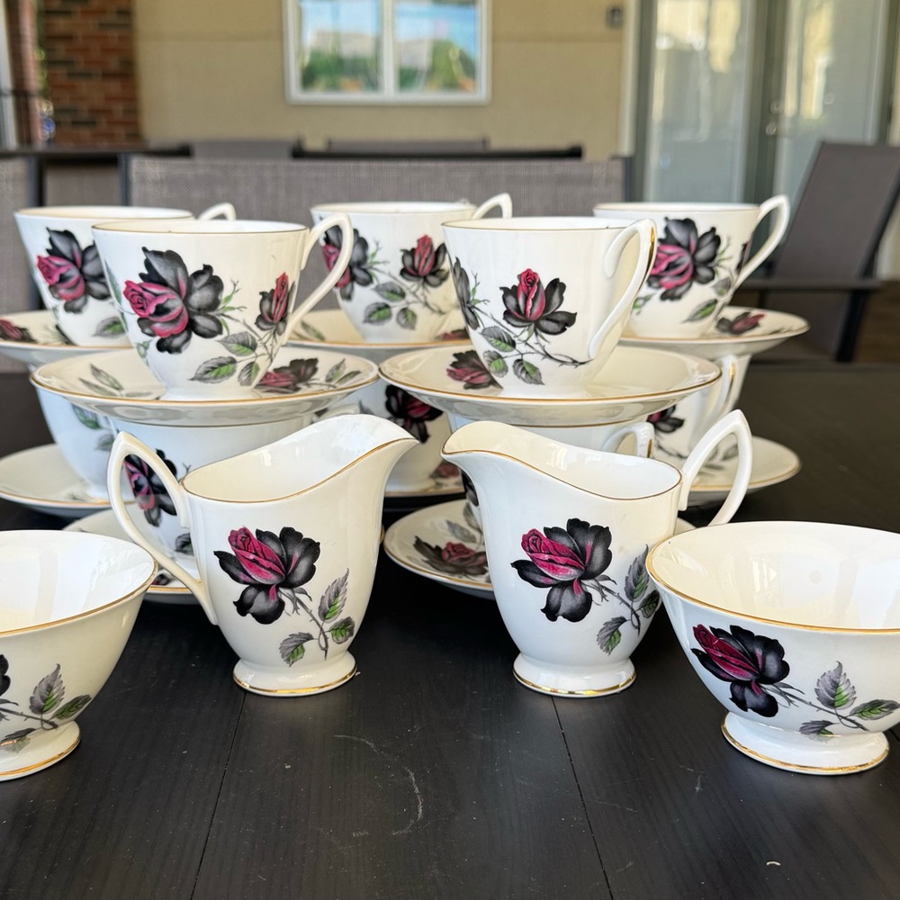 Royal Albert England Masquerade  Black  Rose Teacup Sugar Bowl Creamer Set Of 24